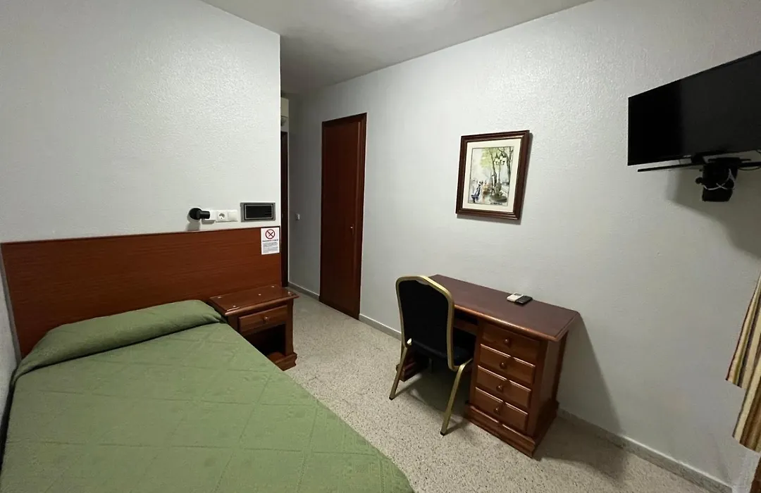 Hostal Blumen-1